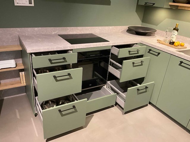 Mk matera provence hoekopgestelde showroomkeuken - afbeelding 25 van  30