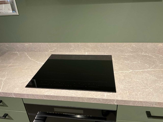 Mk matera provence hoekopgestelde showroomkeuken - afbeelding 27 van  30