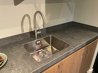 Mk memory hoekopgestelde showroomkeuken met kastenwand - afbeelding 3 van  31