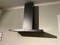 Mk memory hoekopgestelde showroomkeuken met kastenwand - afbeelding 7 van  31