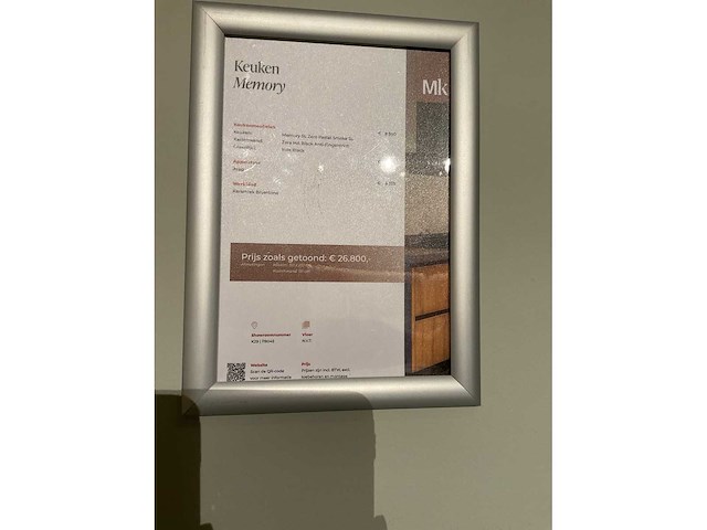Mk memory hoekopgestelde showroomkeuken met kastenwand - afbeelding 24 van  31