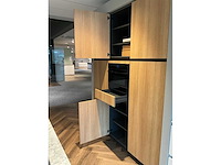 Mk natural beach eiland showroom keuken met kastenwand en coffeecorner - afbeelding 11 van  32