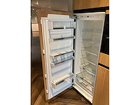 Mk natural beach eiland showroom keuken met kastenwand en coffeecorner - afbeelding 14 van  32