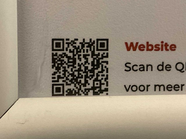 Mk natural beach eiland showroom keuken met kastenwand en coffeecorner - afbeelding 26 van  32