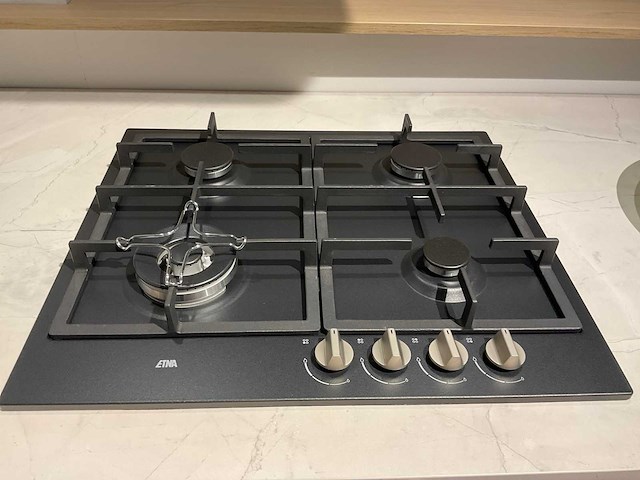 Mk olijf hoekopgestelde showroomkeuken - afbeelding 4 van  26