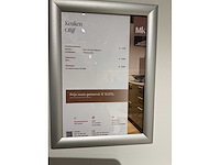 Mk olijf hoekopgestelde showroomkeuken - afbeelding 18 van  26