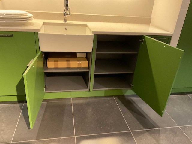 Mk regina rechtopgestelde 2-delige showroomkeuken met kastenwand - afbeelding 5 van  29