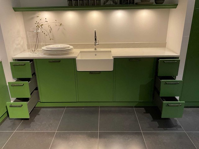 Mk regina rechtopgestelde 2-delige showroomkeuken met kastenwand - afbeelding 6 van  29