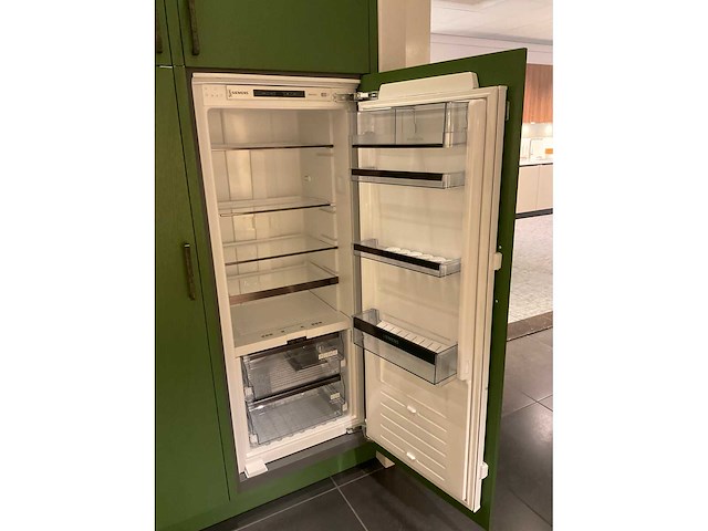 Mk regina rechtopgestelde 2-delige showroomkeuken met kastenwand - afbeelding 18 van  29