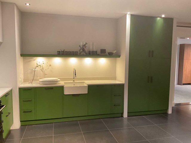 Mk regina rechtopgestelde 2-delige showroomkeuken met kastenwand - afbeelding 5 van  10