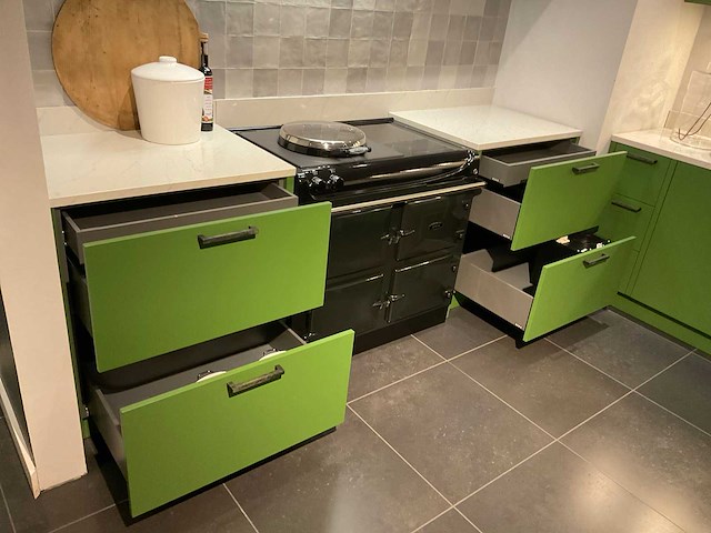 Mk regina rechtopgestelde 2-delige showroomkeuken met kastenwand - afbeelding 7 van  10