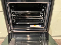 Mk saliegroen hoekopgestelde showroomkeuken - afbeelding 7 van  21