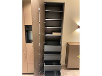 Mk titane eiland showroomkeuken met kastenwand en buffetkast - afbeelding 14 van  38