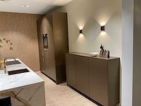 Mk titane eiland showroomkeuken met kastenwand en buffetkast - afbeelding 12 van  38