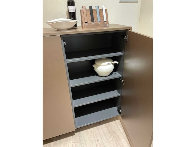 Mk titane eiland showroomkeuken met kastenwand en buffetkast - afbeelding 25 van  38