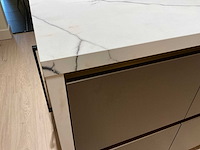 Mk titane eiland showroomkeuken met kastenwand en buffetkast - afbeelding 29 van  38