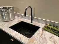 Mk valencia hoekopgestelde showroomkeuken met kastenwand - afbeelding 2 van  31