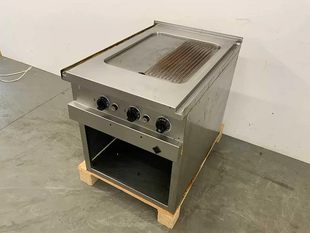 Mkn - 2021108-01 - grill- en bakplaat - afbeelding 1 van  7