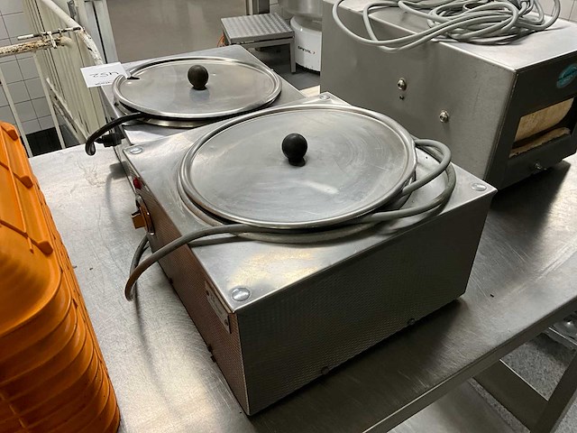 Mkn en kaak au-bain-marie (chocolade smeltbak) (2x) - afbeelding 1 van  5