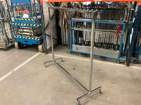 Mobiel garderobe rek / kapstok chrome (45x)