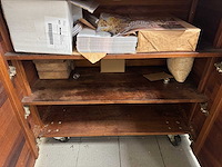 Mobiel houten servicemeubel - afbeelding 4 van  5