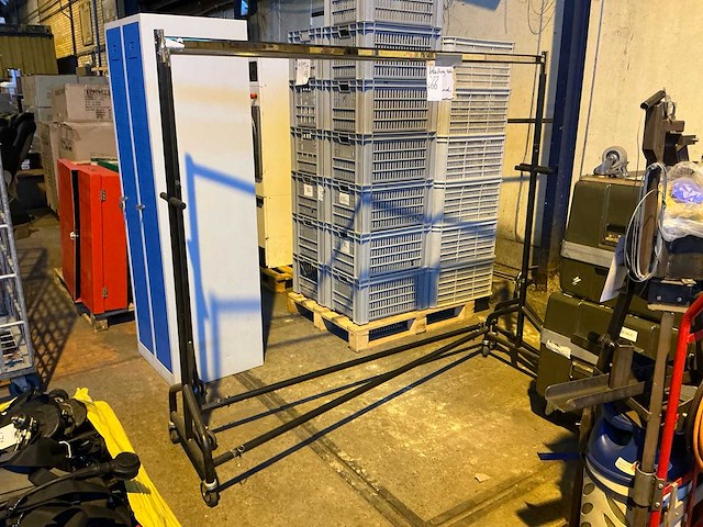 Mobiel kledingrek (2x) - afbeelding 1 van  4