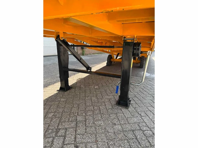 Mobiel laaddock - 6ton laadvermogen - 1130 cm lang- laadbrug verrijdbaar - afbeelding 10 van  10