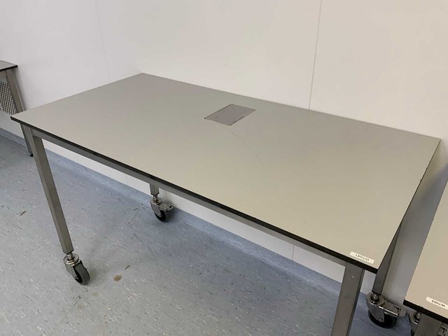 Mobiel labaratorium werkbank (2x) - afbeelding 11 van  11
