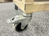 Mobiel presentatiemeubel - afbeelding 2 van  2