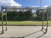 Mobiel rek met haken | spuitrek | 340x72x240cm