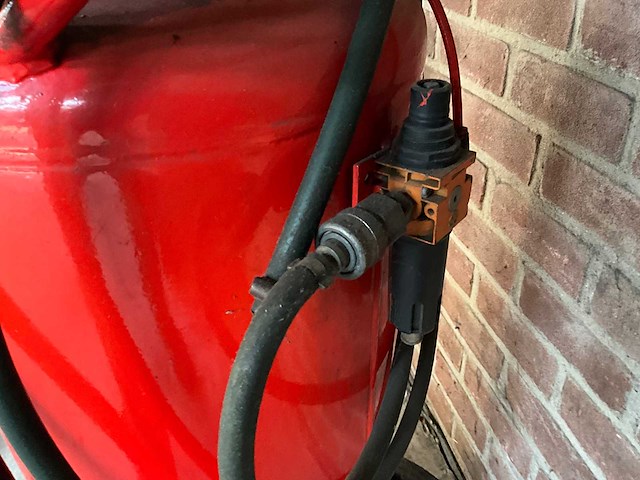 Mobiel tankstation - afbeelding 4 van  4