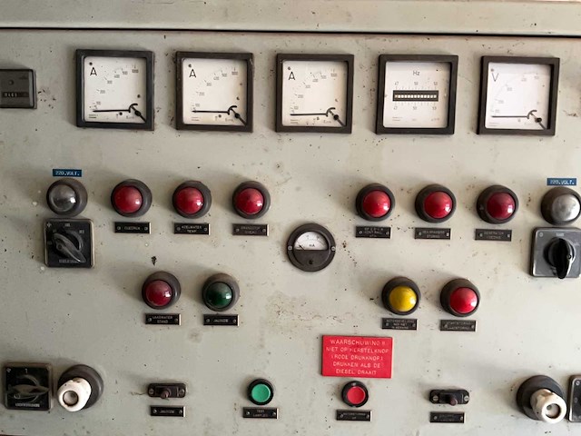 Mobiel v12 dieselaggregaat - afbeelding 7 van  21