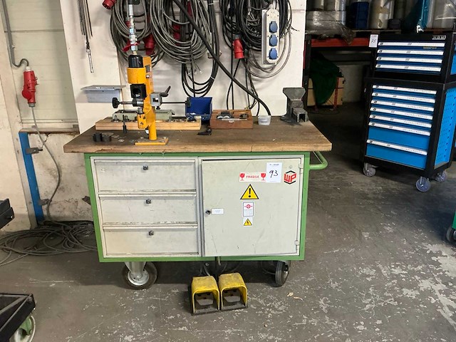Mobiel werkstation met häwa hydraulische pers - afbeelding 12 van  20