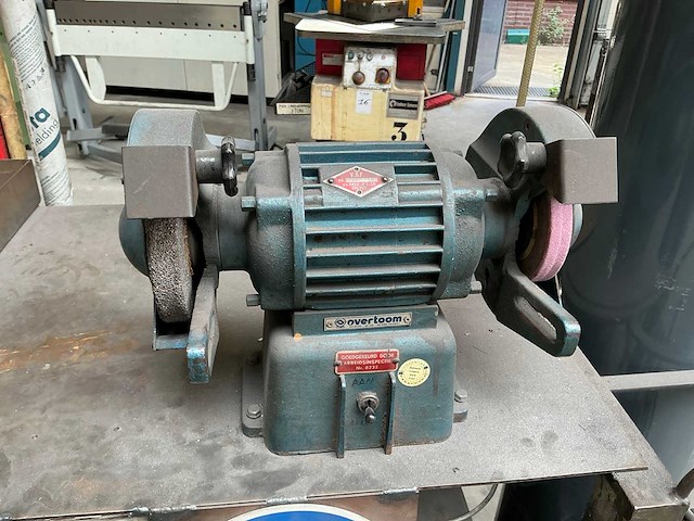 Mobiel werkstation met lasapparaat - afbeelding 3 van  14