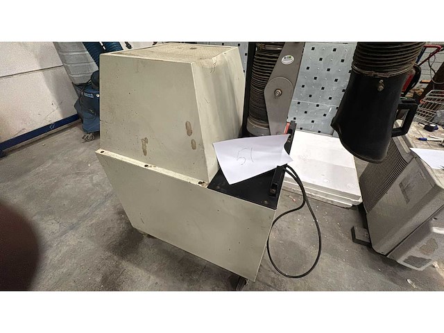 Mobiele afzuig installatie - afbeelding 3 van  7