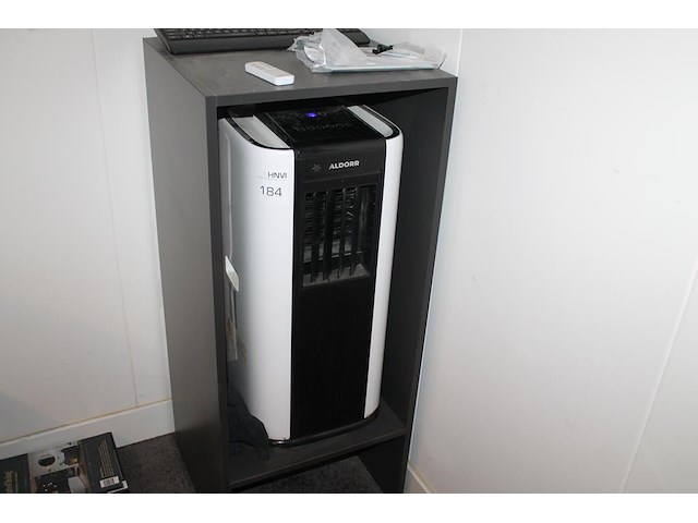 Mobiele airco aldorr met afstandsbediening. - afbeelding 1 van  2