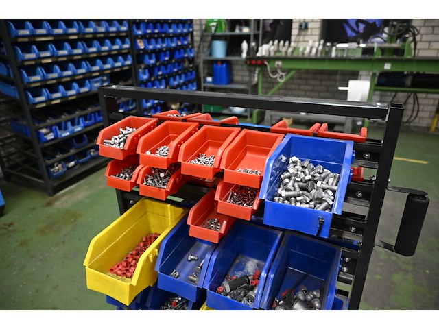 Mobiele assortiment voorraadwagen met (rvs) installatiematerialen - afbeelding 6 van  8