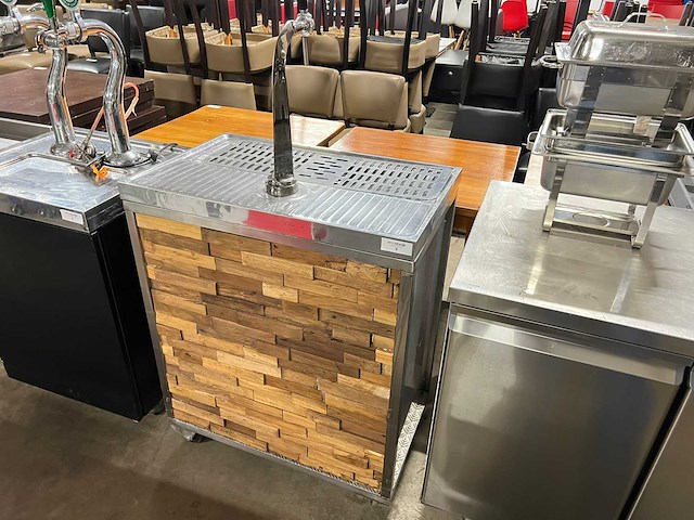 Mobiele bar - tapinstallatie - afbeelding 1 van  6