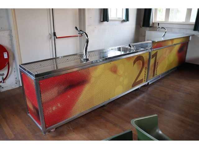 Mobiele bar gamko gm/212st 1995 met ingebouwde biertap en spoelbak - afbeelding 1 van  1