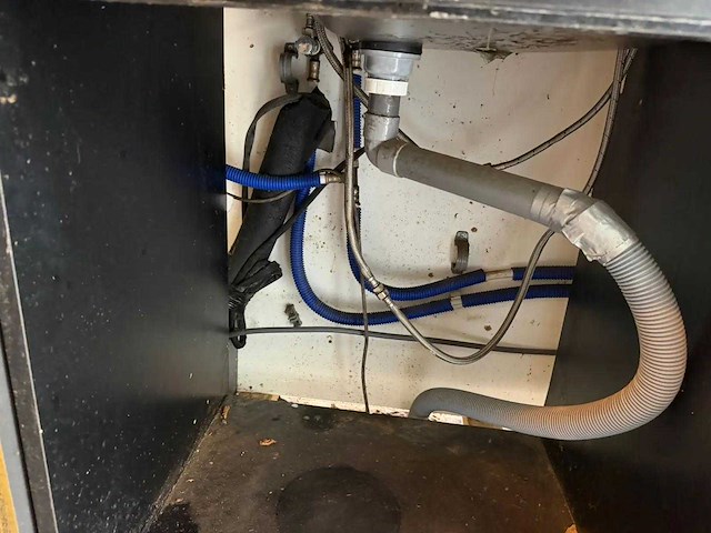 Mobiele bar met tap - afbeelding 10 van  16
