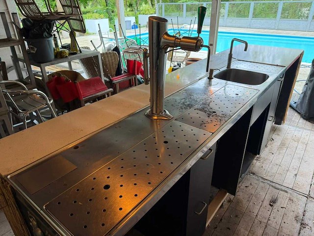 Mobiele bar met tap - afbeelding 14 van  16