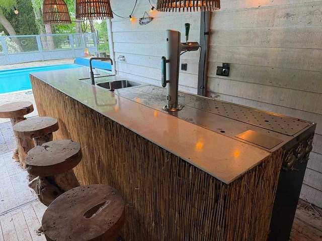 Mobiele bar met tap - afbeelding 15 van  16