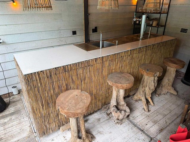 Mobiele bar met tap - afbeelding 16 van  16