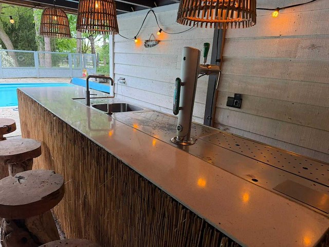 Mobiele bar met tap - afbeelding 4 van  16