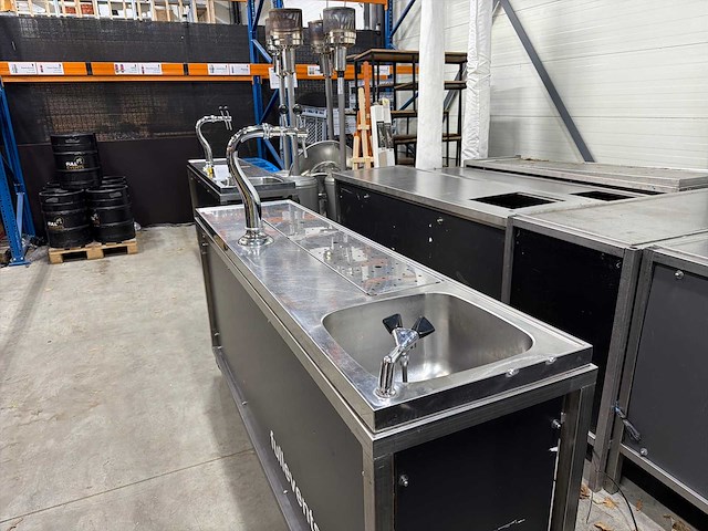 Mobiele bar met tap - afbeelding 2 van  9
