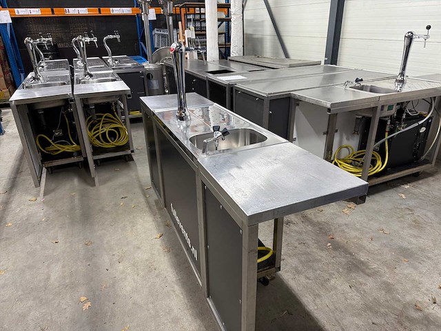 Mobiele bar met tap - afbeelding 3 van  10