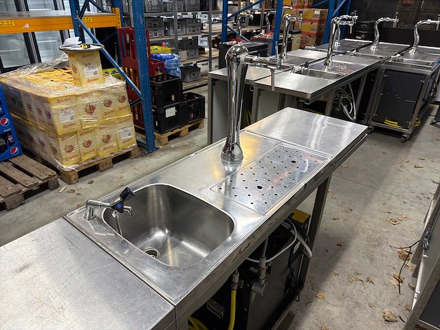 Mobiele bar met tap - afbeelding 4 van  10