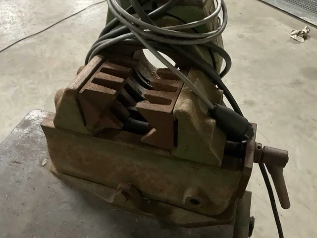 Mobiele buizenzaag - afbeelding 6 van  6