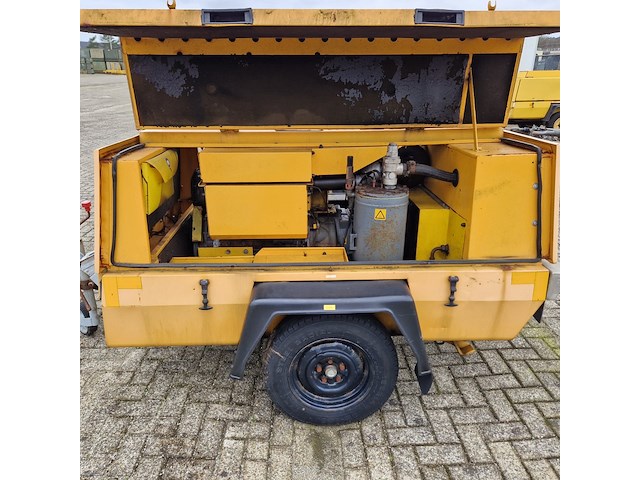 Mobiele compressor, atlas-copco - afbeelding 7 van  29