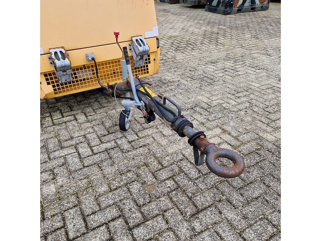 Mobiele compressor, atlas-copco - afbeelding 10 van  29